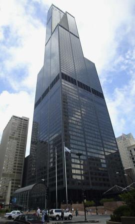 La Torre Sears o Sears Tower (renombrada actualmente como Torre Willis) es un rascacielos de 442 metros en Chicago, Illinois.