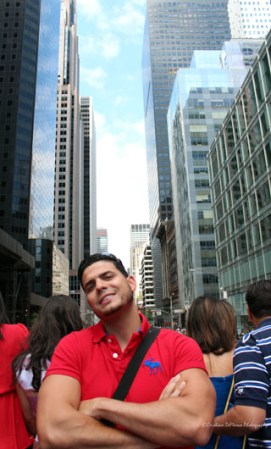 Llenos de alegría y a ritmo de tambor, güira y guitarra, los dominicanos hicieron tronar a la Gran Manzana en su desfile de Manhattan 2013.