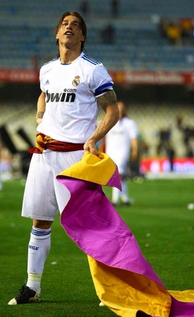 Sergio Ramos hace subir la temperatura del campo.