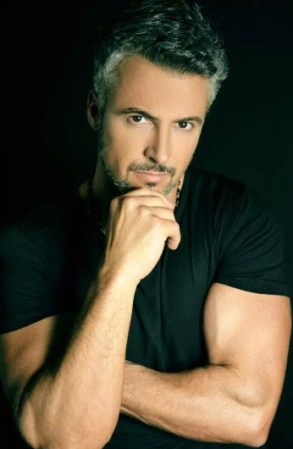El actor argentino Diego Soldano es Pablo y tendrá mucha relación con Daniel Ponce, interpretado por Erik Hayser.