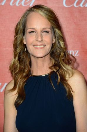Ganadora de un Oscar, Helen Hunt está nominada nuevamente a Mejor Actriz de Reparto por su papel en la aclamada The Sessions