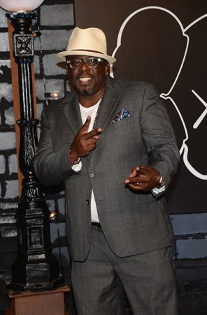 Cedric The Entertainer posó en la alfombra roja de los MTV VIdeo Music Awards 2013.