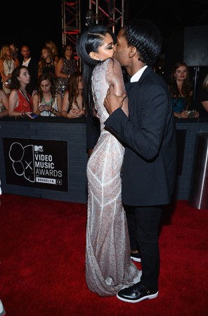 El amor entre Chanel Iman y Asap Rocky también presente en los MTV Awards.
