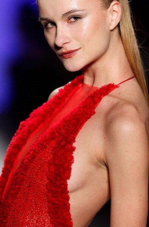 La sencillez en el maquillaje se hizo notar entre las modelos de la Semana de la Moda en Nueva York.