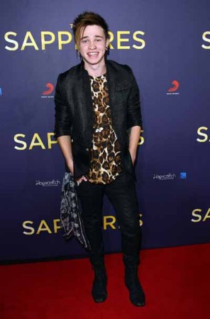 El animal print no te dará el glamour que buscas en una ocasión de gala. Reece Mastin es la prueba.