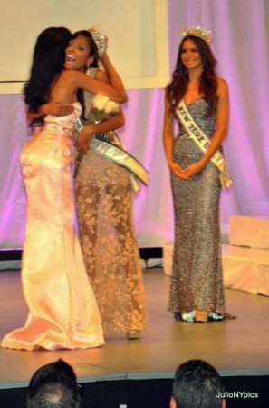 La hermosa Miss Altagracia, Chantel Martínez, logró conquistar la corona del certamen Miss República Dominicana US 2011, celebrado el pasado sábado 18 de agosto 2012.
