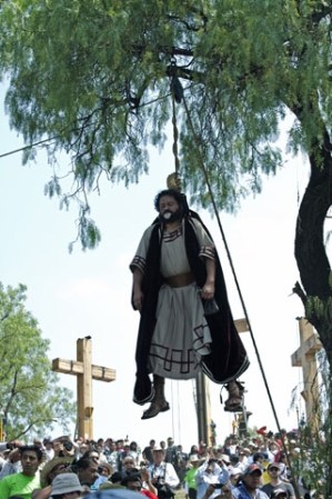 Representación del Vía Crucis en Iztapalapa, México. Es una tradición desde hace más de 160 años. A esta representación asisten unos dos millones de personas.