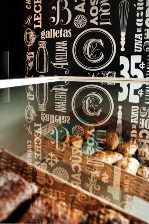 Cielito cuenta con una extensa variedad de productos, que incluye café, té, chocolate y aguas de sabores, con un menú muy mexicano.