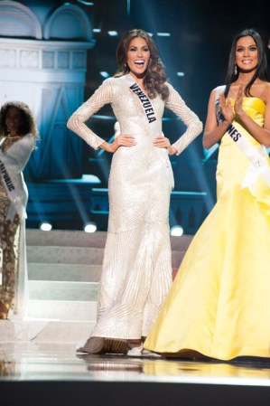 La gran ganadora fue Gabriela Isler, quien le regala así el séptimo título de Miss Universo a su país, Venezuela.