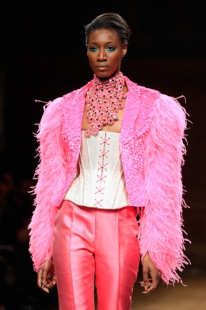 Estos son algunos de los diseños presentados en el Serkan Cura - Paris Fashion Week de este año.