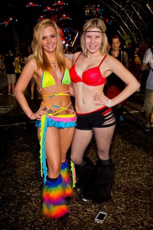 Derroche de fantasía, música y extravagancia en el Ultra Fest en Miami. Fotos tomadas el 23 y 24 de Marzo de 2013