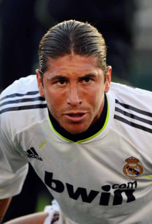 Sergio Ramos hace subir la temperatura del campo.