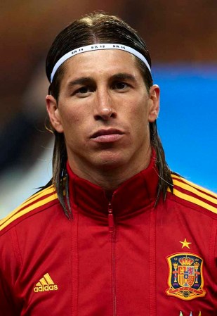 Sergio Ramos hace subir la temperatura del campo.