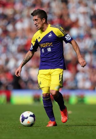 Pablo Hernández , del Swansea.