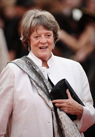 Maggie Smith fue la primera de cuatro mujeres que ganaron el Oscar a Mejor Actriz Secundaria con las mismas iniciales: "M.S."; de 1978 a 1981, después de Maggie Smith vino Meryl Streep, luego el Oscar fue para Mary Steenbergen y luego para Maureen Stapleton.