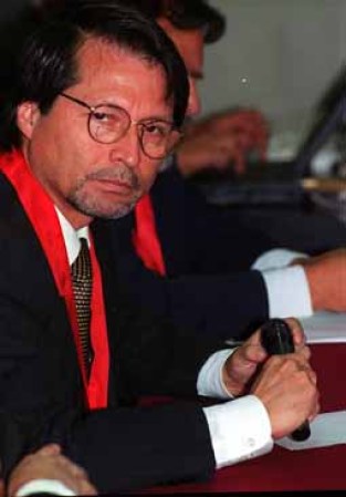 El Juez Jorge Ibazeta escucha la defensa de Lori Berenson en Junio 20, 2001.
