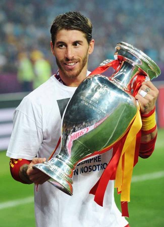 Sergio Ramos hace subir la temperatura del campo.