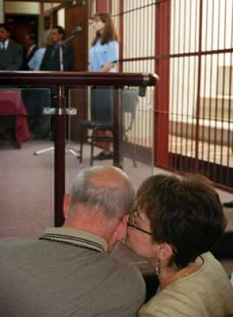 Fotos tomadas durante el juicio de Lori Berenson.