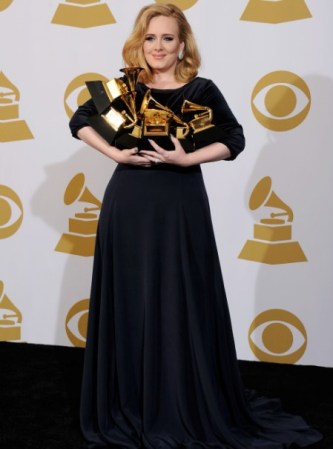 Adele. La cantante británica que rompió todos los records en los charts tiene una figura fuera de lo habitual. Eso no fue impedimento para casarse con un hombre apuesto y formar una familia con él.