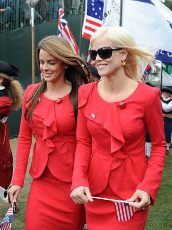 Ivette Prieto, la esposa de Michael Jordan en un vento de golf.