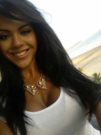 Aline Bernardes: la candidata carioca que viene pisando fuerte.