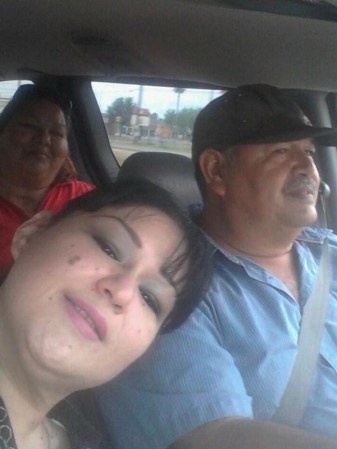Aquí aparece junto a sus padres el 4 de diciembre de 2013.