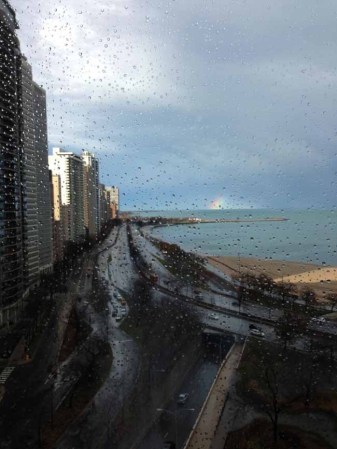 La ciudad de Chicago también ha recibido mucha lluvia y viento.