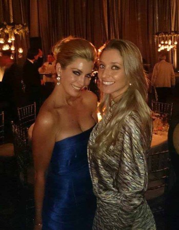 Renata fue relacionada con el jugador de la selección mexicana Gio Dos Santos a finales de 2013 y principios de 2014, en una relación que es una incógnita.