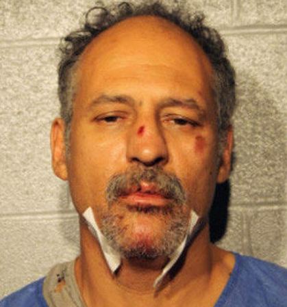 Freddy Feliciano fue arrestado el 10/13/2013 en la región de Chicago acusado de :<br /><br />BATTERY, ROBBERY OF A HANDICAPPED PERSON, AGGRAVATED BATTERY OF A POLICE OFFICER