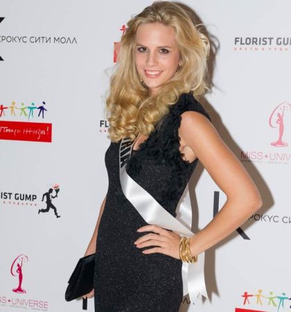 Las aspirantes a Miss Universo exhibieron modelitos de fantasía en Moscú, donde este 9 de noviembre se decidirá la ganadora.
