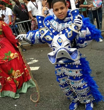Miles de dominicanos se congregaron para celebrar por todo lo alto el Desfile Dominicano de El Bronx 2013 en la ciudad de Nueva York.