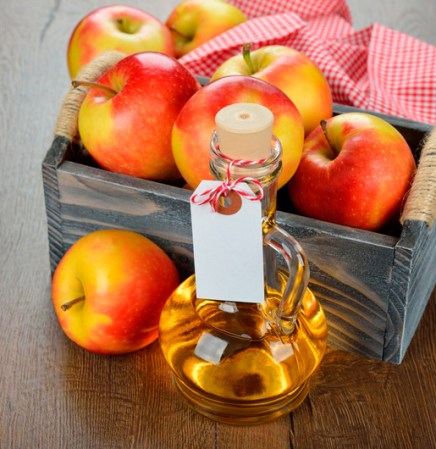 8. Vinagre de manzana: Úsalo para condimentar tu comida, sentirás una sensación de saciedad y comerás menos.