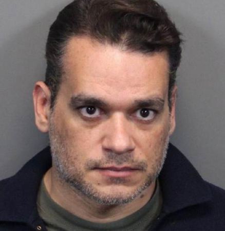 Jorge Huertas arrestado el 10/01/2013 en la región de Reno, Nevada, acusado de:<br /><br />Probation violation