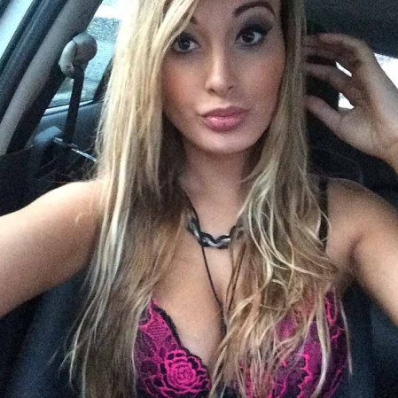 Andressa Urach, una Miss Bum-Bum que quiere ser la "Novia del Mundial".