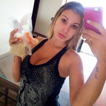 Andressa Urach, una Miss Bum-Bum que quiere ser la "Novia del Mundial".