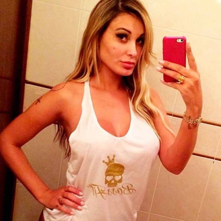 Andressa Urach, una Miss Bum-Bum que quiere ser la "Novia del Mundial". <br /> Si quieres votar por Andressa haz click aquí <br />
