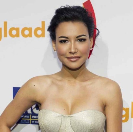 Ella es lesbiana, mientras que su compañera Brittany (en las actuales redes sociales conocida como Brittana)(Santana y Brittany) es bisexual.