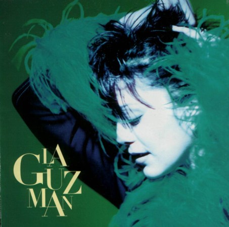 En 1997, Alejandra lanzó "La Guzmán", su primer disco grabado en directo. El mismo incluye versiones acústicas de sus grandes éxitos, y los temas inéditos "Loca", "No hay vacuna contra el amor" y "Mentiras", a dúo con Miguel Mateos.