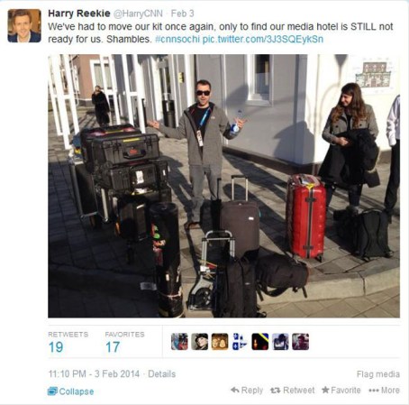 Muchos reporteros llegaron a su hotel para encontrarse con que las habitaciones no estaban listas.