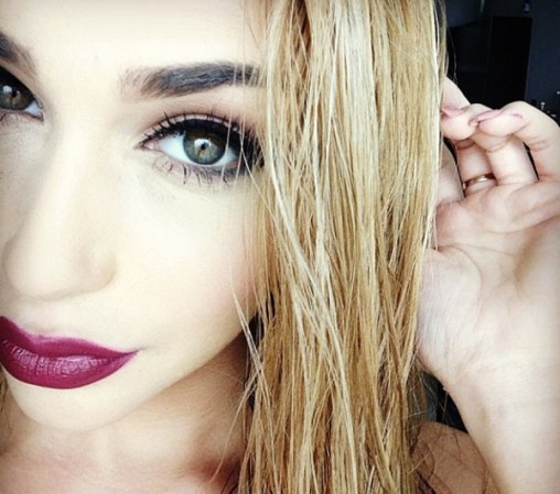 La sexy modelo que acompañaba a Justin Bieber durante su arresto, Chantel Jeffries, ha salido con varios famosos y también cuenta con varios arrestos.