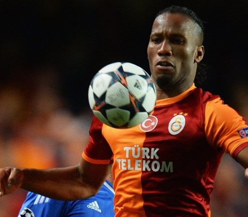 Didier Drogba: $17.8 millones. Este millonario futbolista actualmente juega con Galatasaray y tiene patrocinios con Nike y Pepsi.