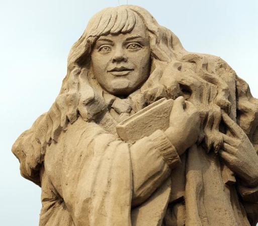 INGLATERRA - Detalle de escultura inspirada en la cinta "Harry Porter"<br /><br /><br /><br />Marzo 2013- Festival de Esculturas de Arena Weston-super-Mare