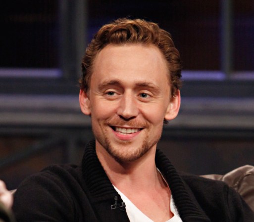 Tom Hiddleston el actor es más bien del tipo "intelectual".