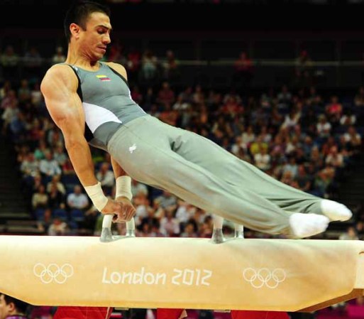 DIA 1: Jorge Hugo Giraldo Lopez, de Colombia, compite en Gimnasia Artística varonil.