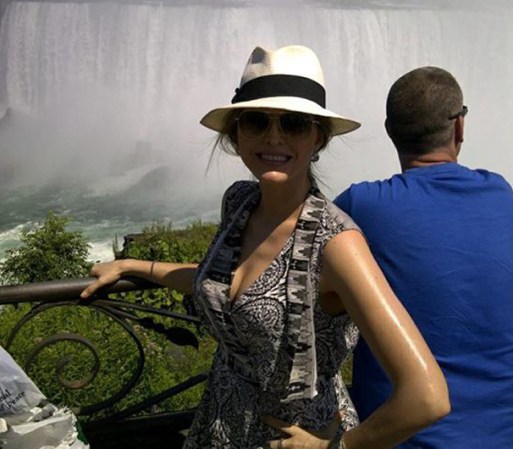 Siempre sonriente, disfrutando en esta ocasión de las cataratas de Niágara.