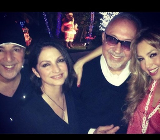 Gloria Estefan y sui marido Emilio compartieron la navidad con Tommy Mottola y Thalía.