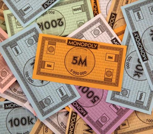 ¿Cuántos no han experimentado la dicha de ser millonario, aun así sea con el dinerito del juego “Monopoly”?
