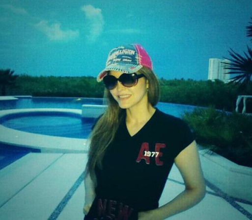 Una mujer con estilo, siempre radiante y atractiva, sin importar la ropa que vista.