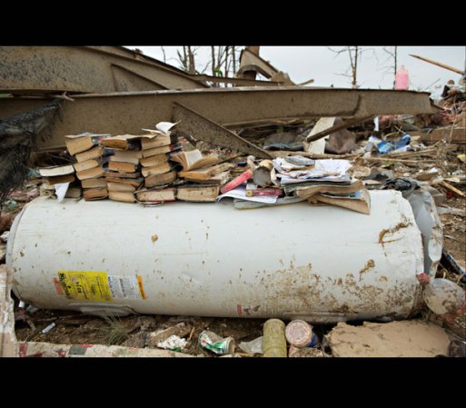 El tornado fue el más grande que se haya registrado por el sistema de tormentas que azota el sur y centro de Estados Unidos.