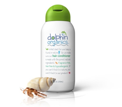 Oh, ese lujoso aroma. Estamos convencidos que usar este acondicionador para cabello es lo mejor después de lavarlo en una tina llena de flores y plantas. Lo encuentras en dolphinorganics.com, $11.